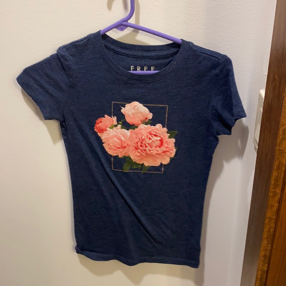 Flower tee